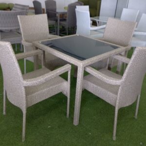 4-Seater Outdoor Dining Set